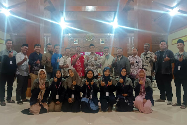 Pengurus BUMDES Keling Jepara Bersama Mahasiswa KKN IPMAFA Gelar Pelatihan Tatakelola BUMDES